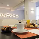 Monte Triana Hotel 4*