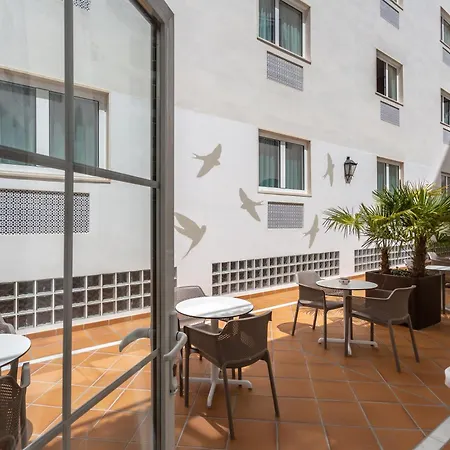 Monte Triana Hotel