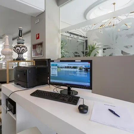 Monte Triana Hotel 4*