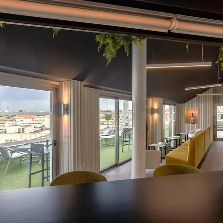 Monte Triana Otel