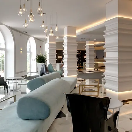 Monte Triana Otel