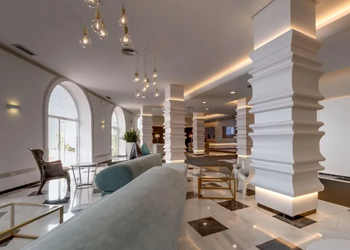 Отель Monte Triana Севилья