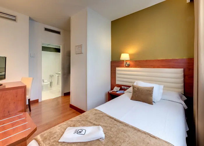 Monte Triana Отель