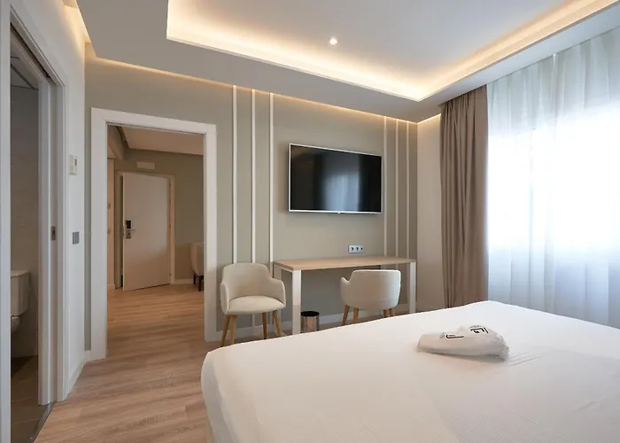 Отель Monte Triana Севилья